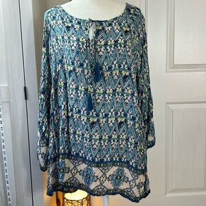 Lucy & Laurel Blue Green Beige Keyhole with Tassel Blouse Sz 2X